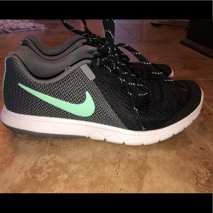 Nike shoes, 6.5